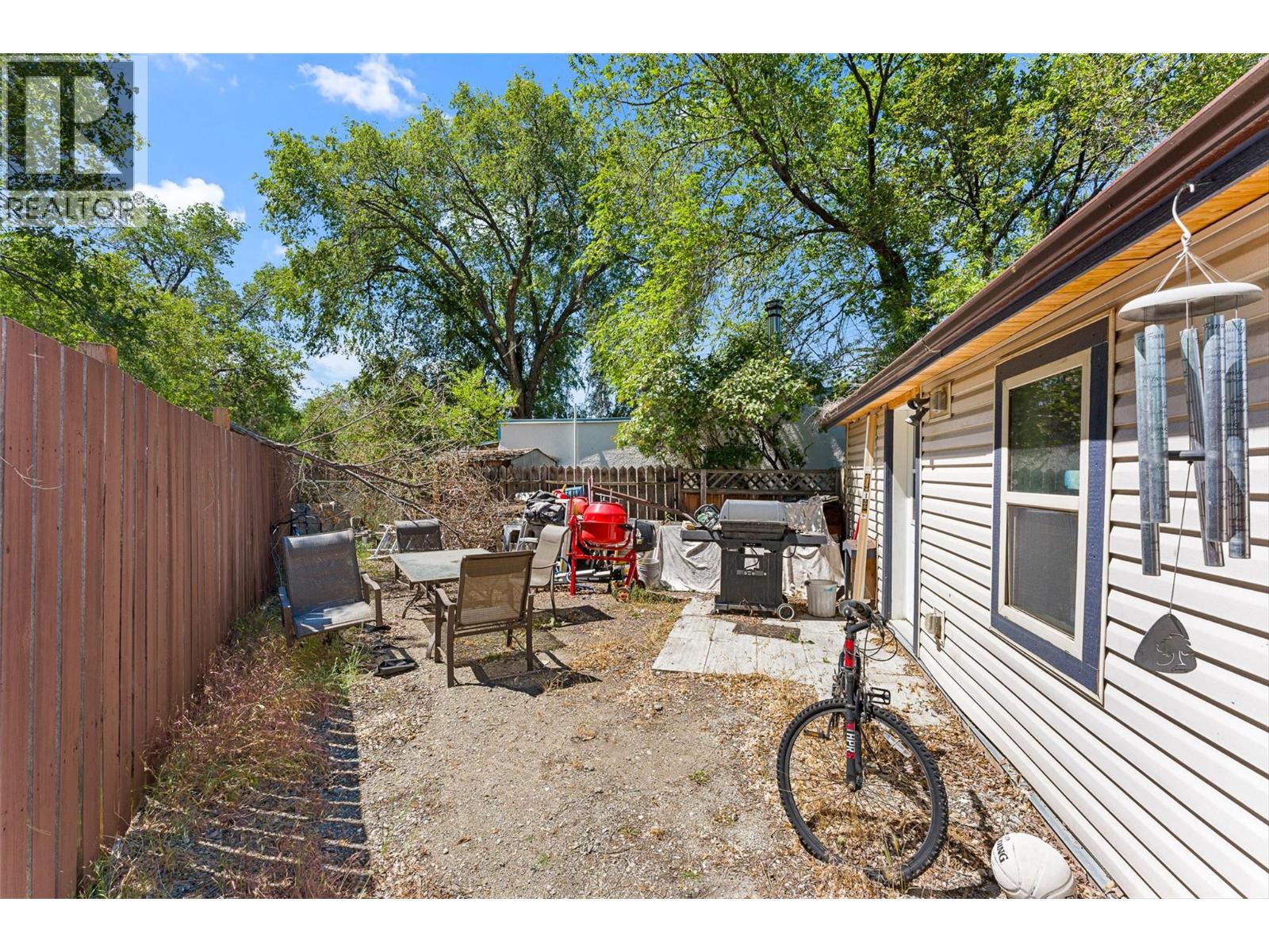 508 Eckhardt Avenue E, Penticton - Image 1