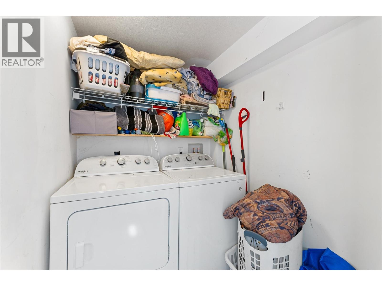 508 Eckhardt Avenue E, Penticton - Image 1