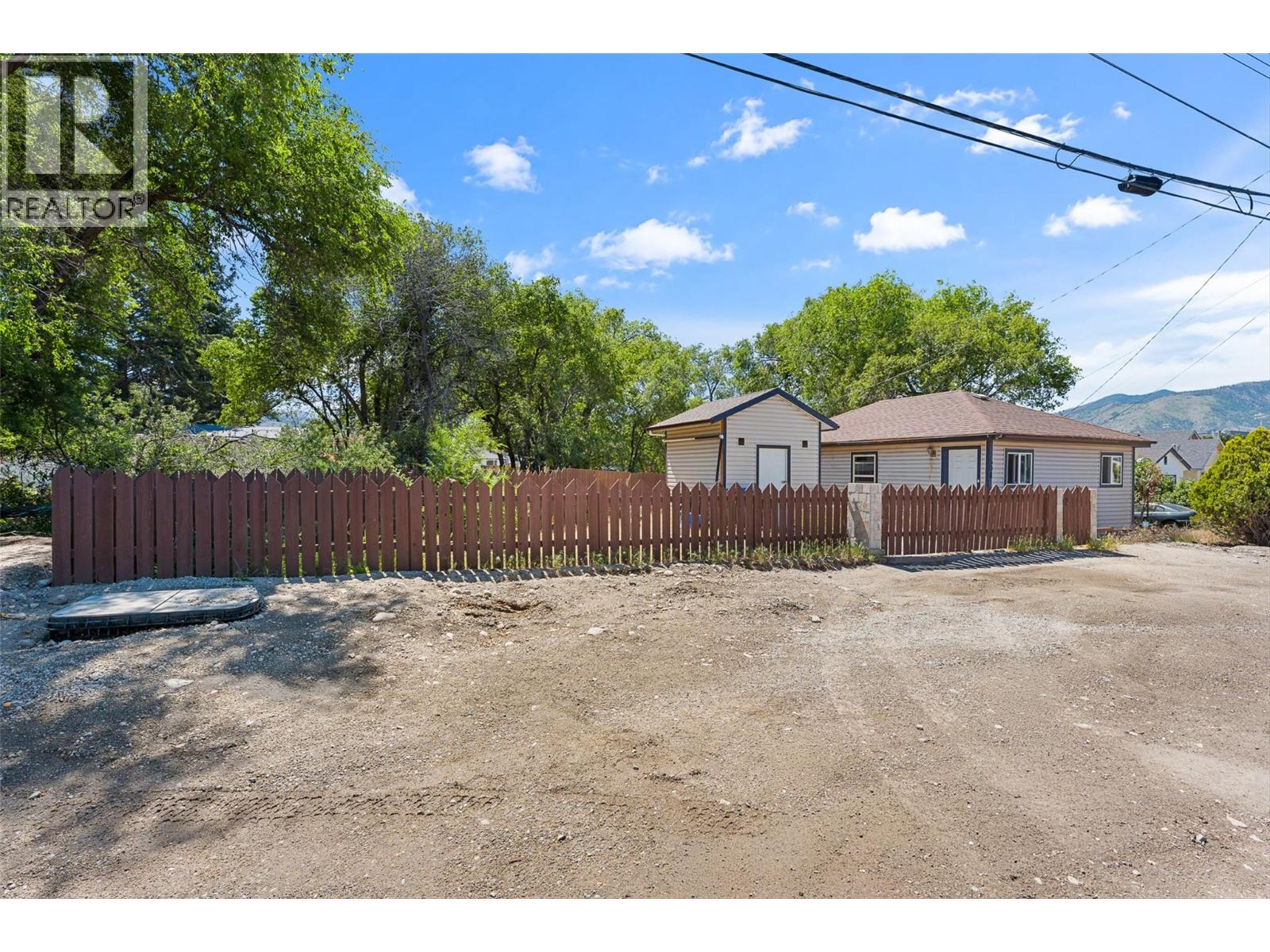 508 Eckhardt Avenue E, Penticton - Image 1