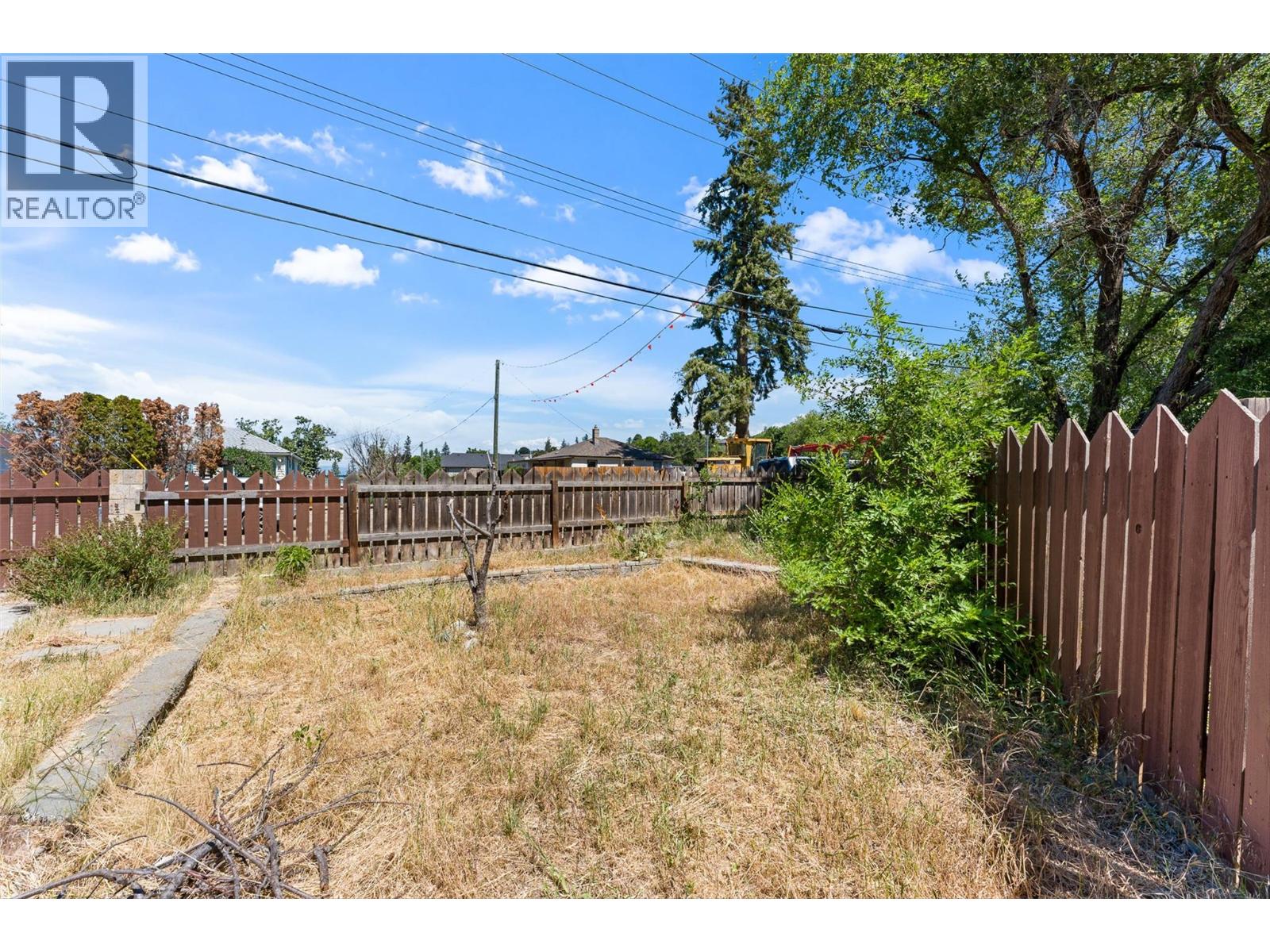 508 Eckhardt Avenue E, Penticton - Image 1