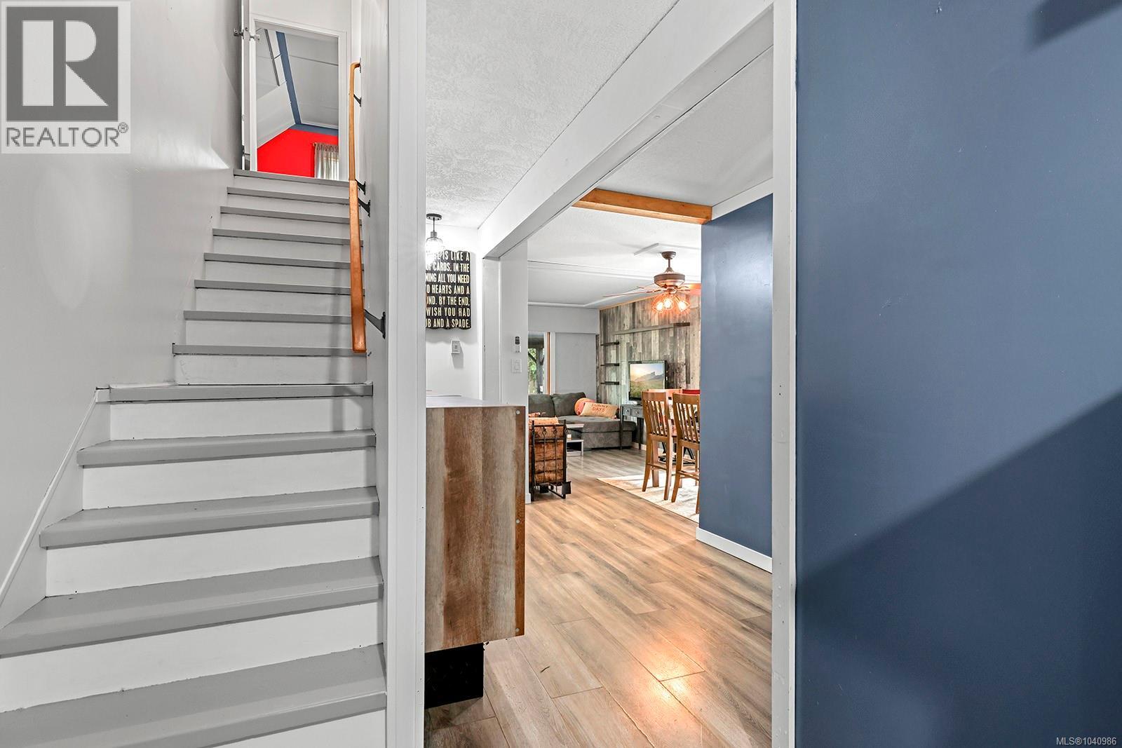 3863 Howard Ave - 25