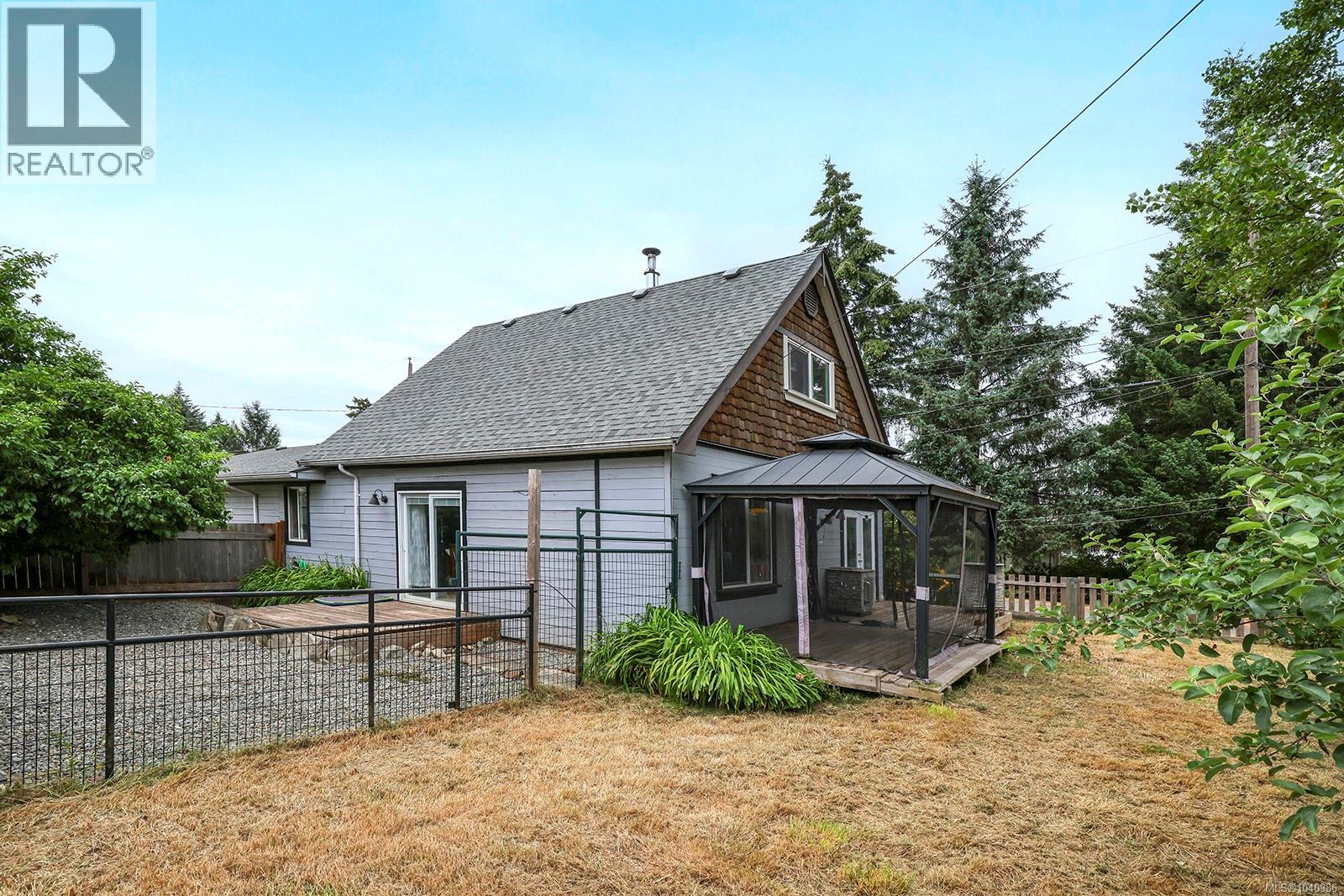 3863 Howard Ave - 39