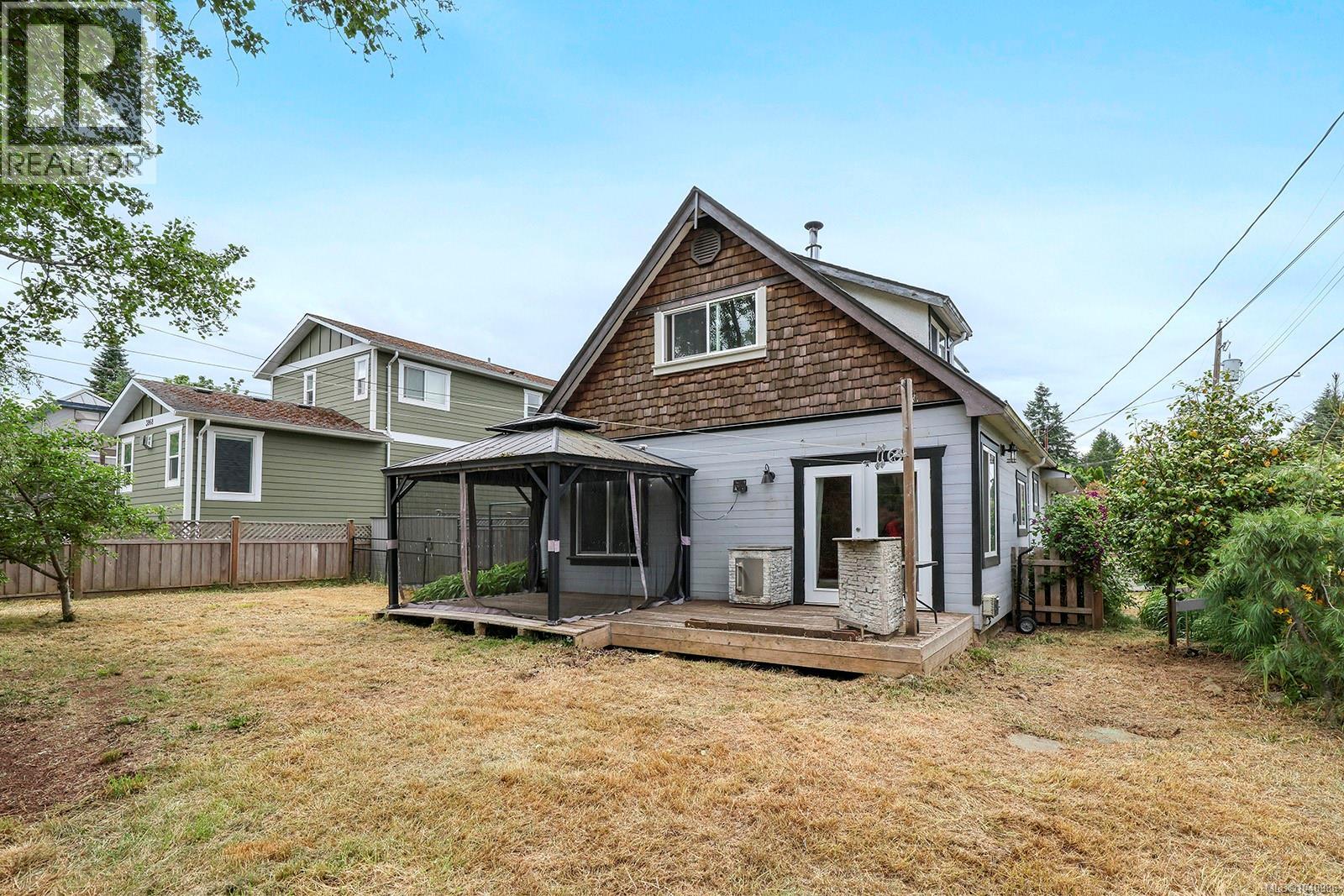 3863 Howard Ave - 40