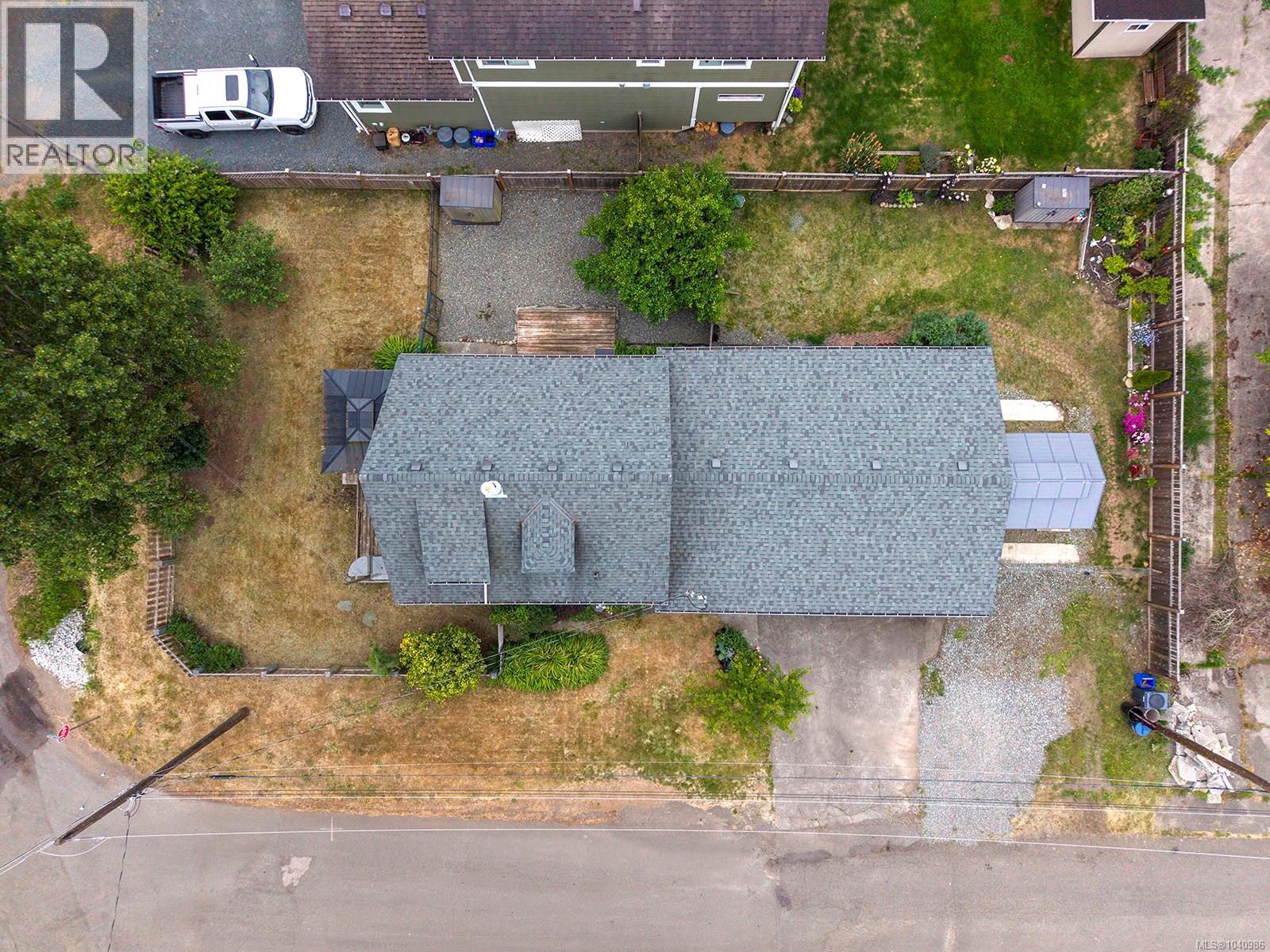 3863 Howard Ave - 45