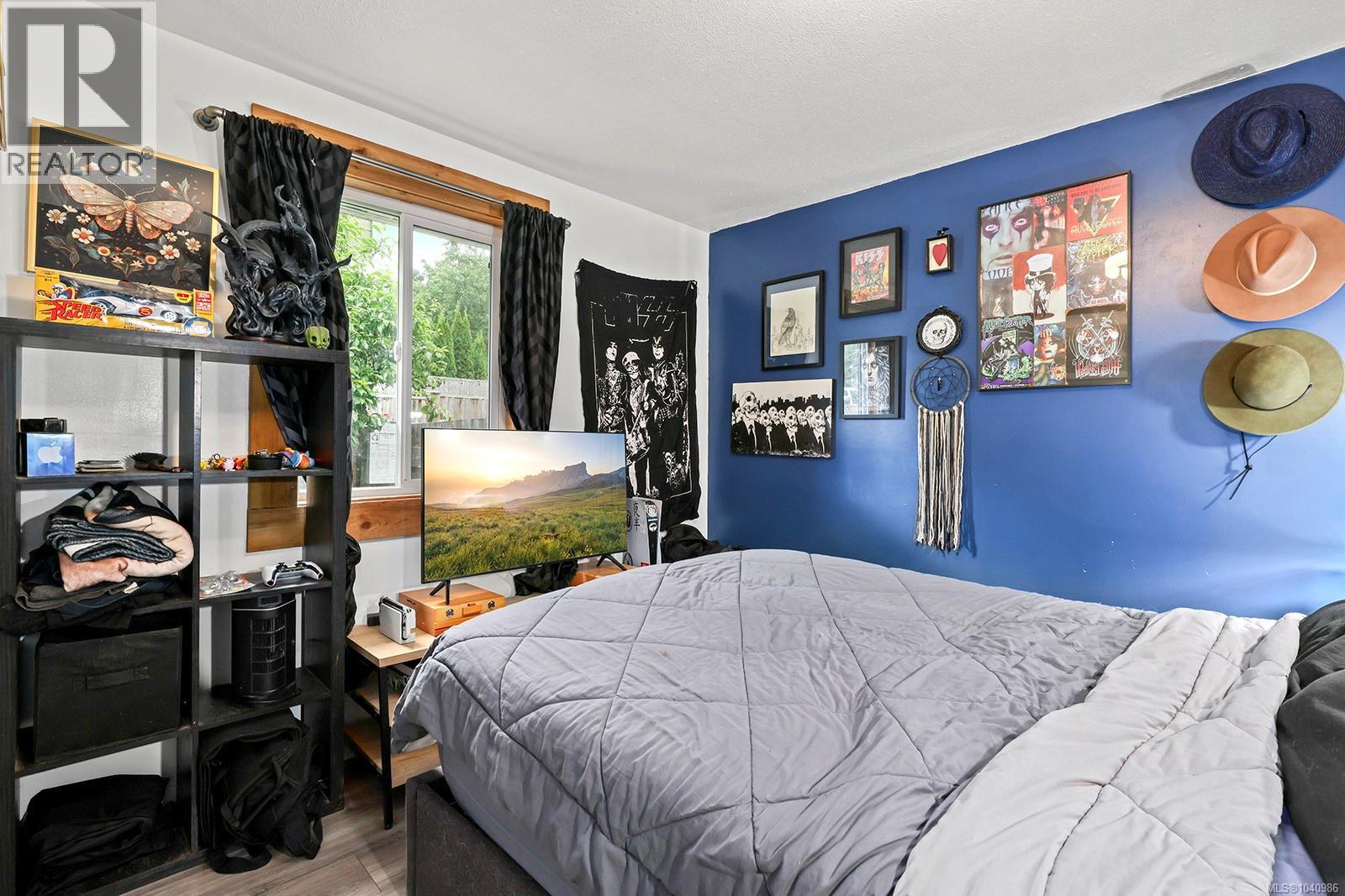 3863 Howard Ave - 8