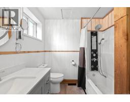 3863 Howard Ave, Royston, BC V0R2V0 Photo 29