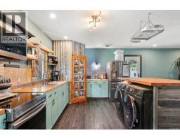 3863 Howard Ave, Royston, BC V0R2V0 Photo 32