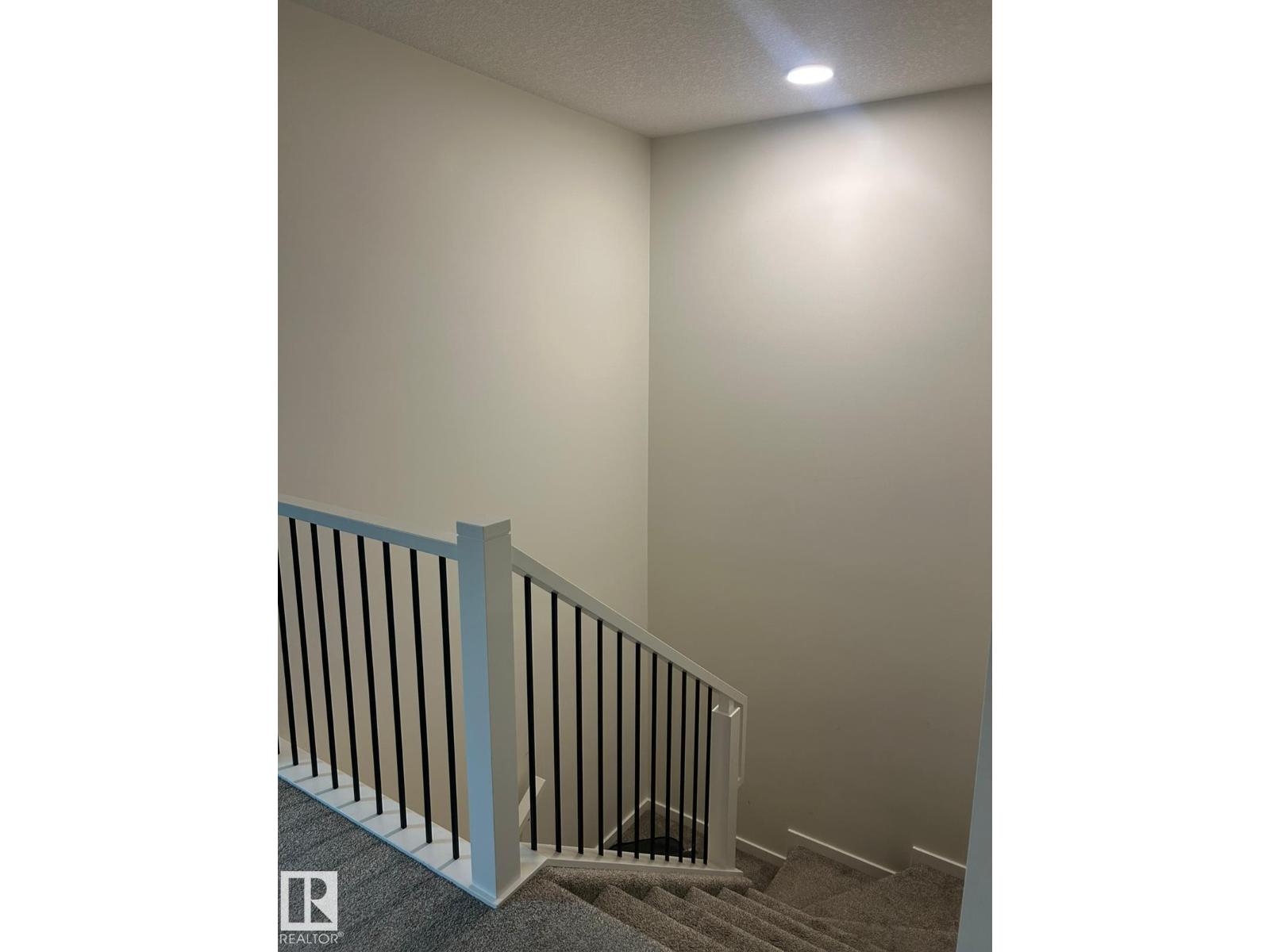2152 52 ST SW — photo 10