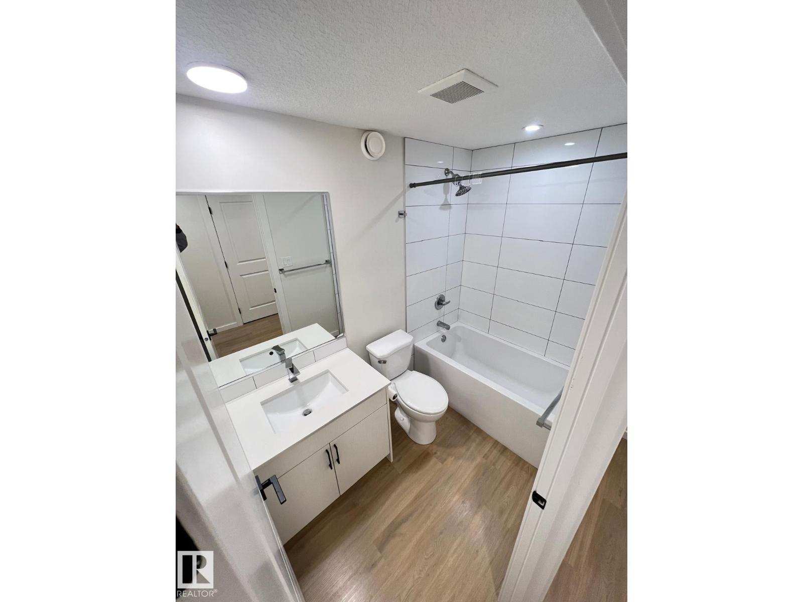 2152 52 ST SW — photo 29