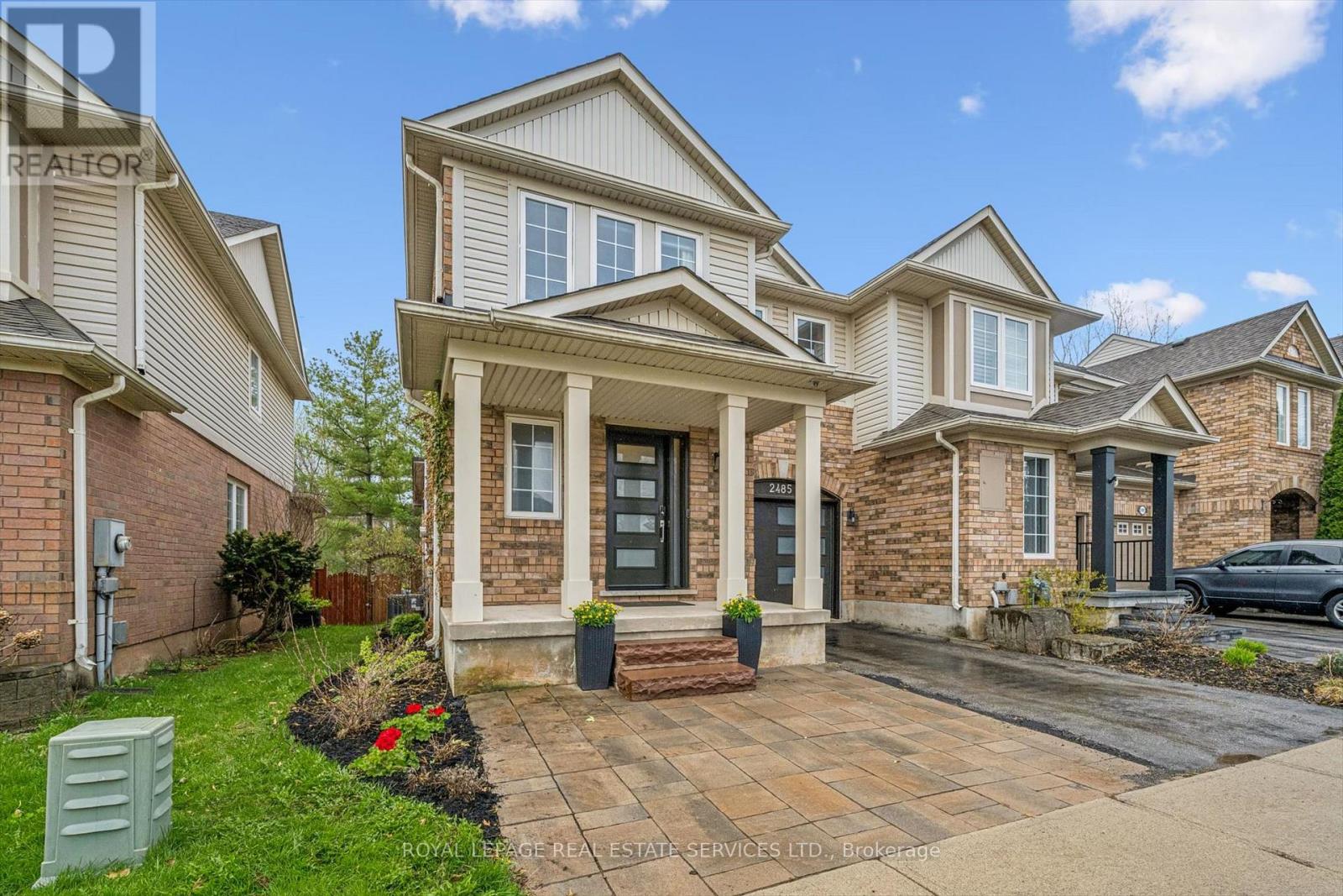 Backing Onto a Lush Ravine - No Rear Neighbours!