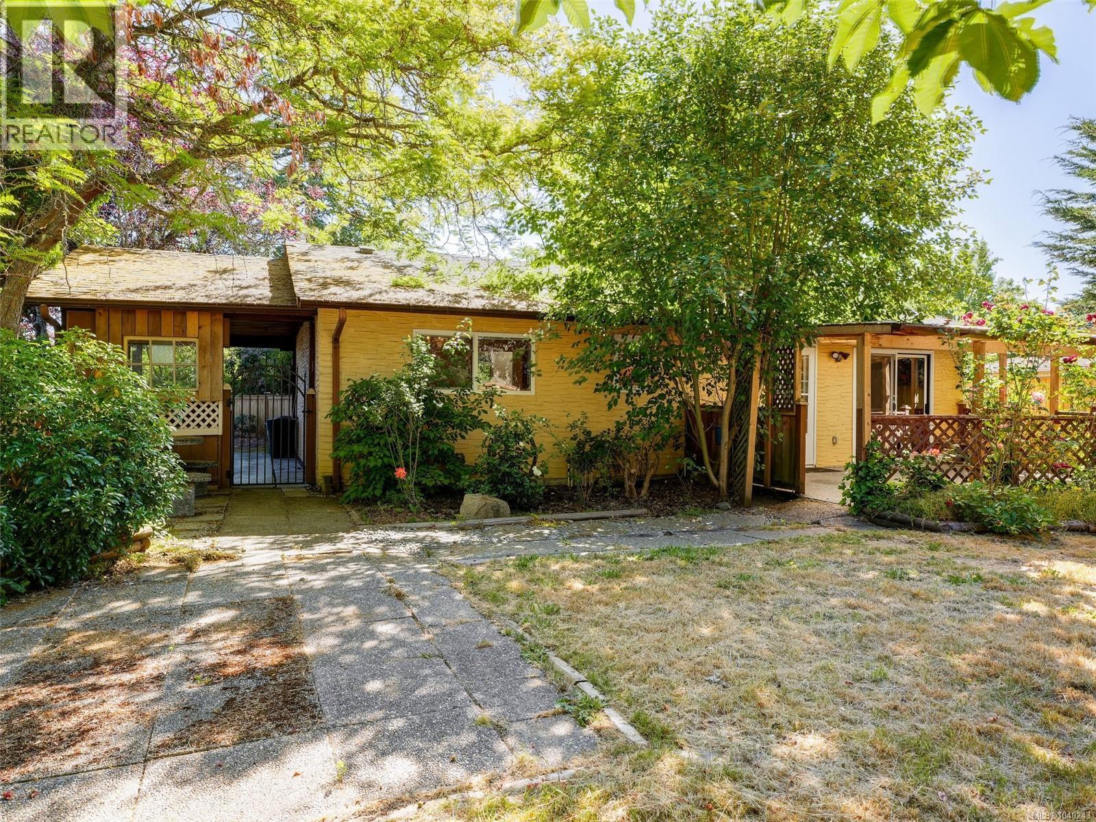 10040 Wisteria Pl - 2