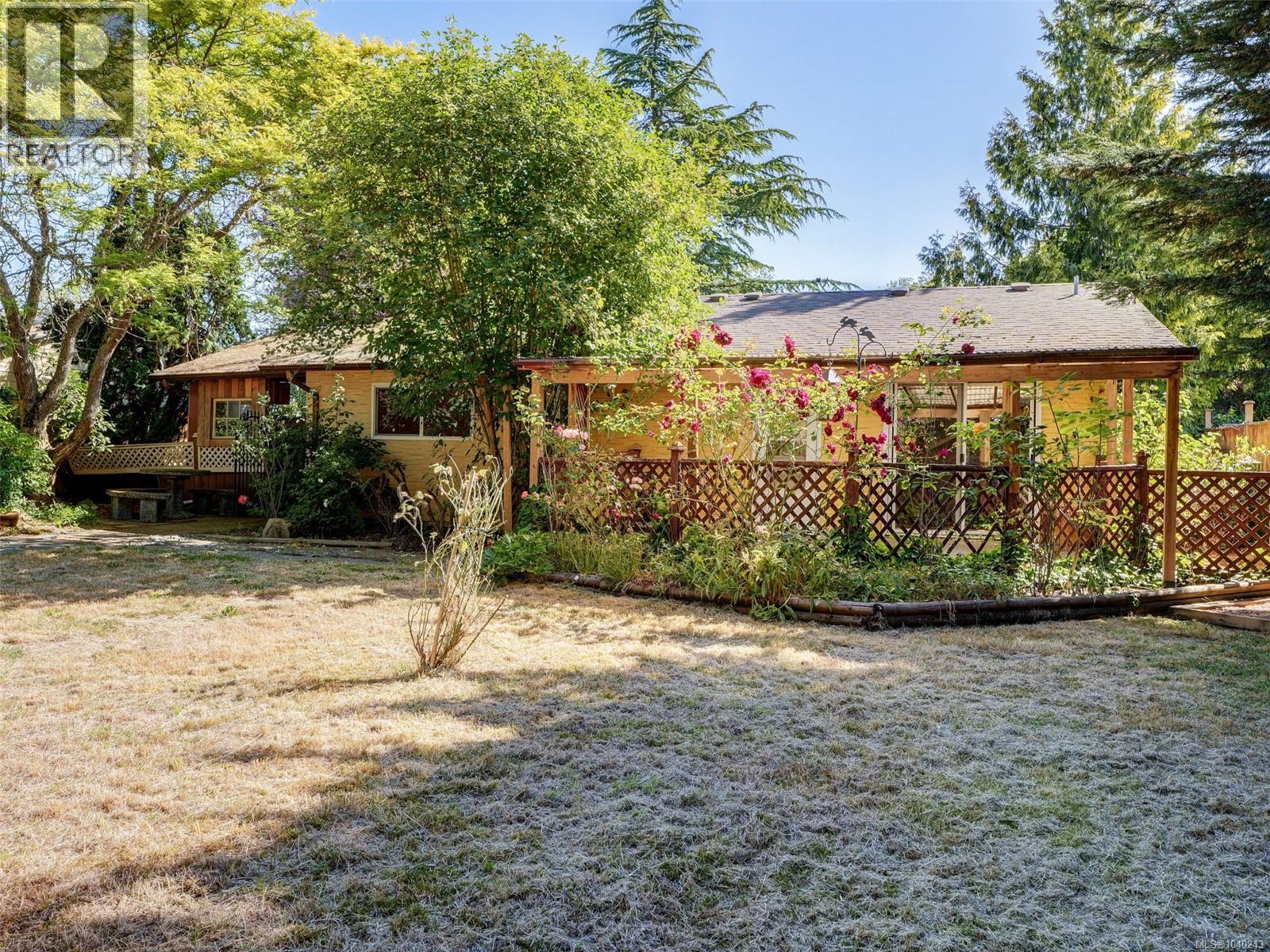 10040 Wisteria Pl - 25