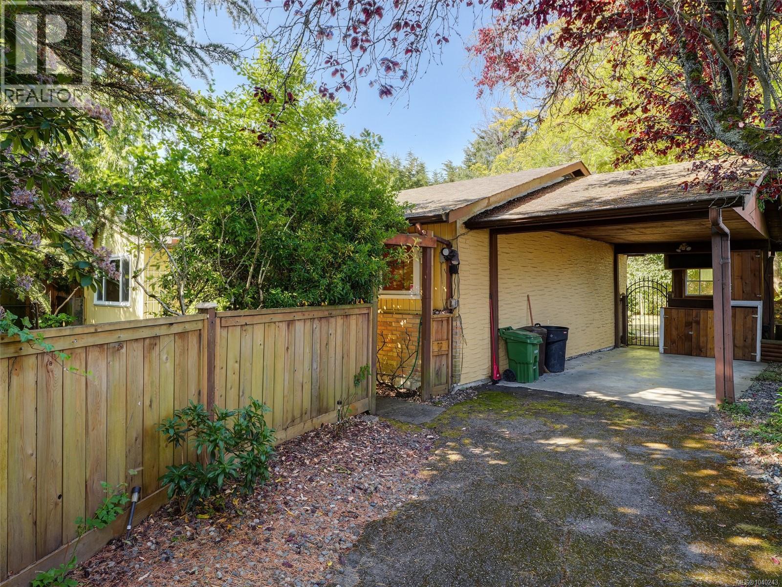 10040 Wisteria Pl - 27