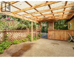 10040 Wisteria Pl, Sidney, BC V8L4E7 Photo 21