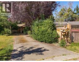 10040 Wisteria Pl, Sidney, BC V8L4E7 Photo 26