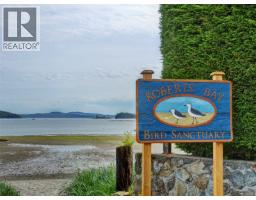 10040 Wisteria Pl, Sidney, BC V8L4E7 Photo 32