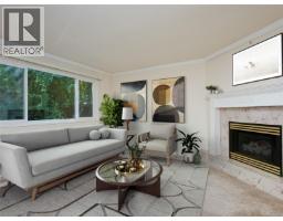 Kitchen - 10040 Wisteria Pl, Sidney, BC V8L4E7 Photo 7
