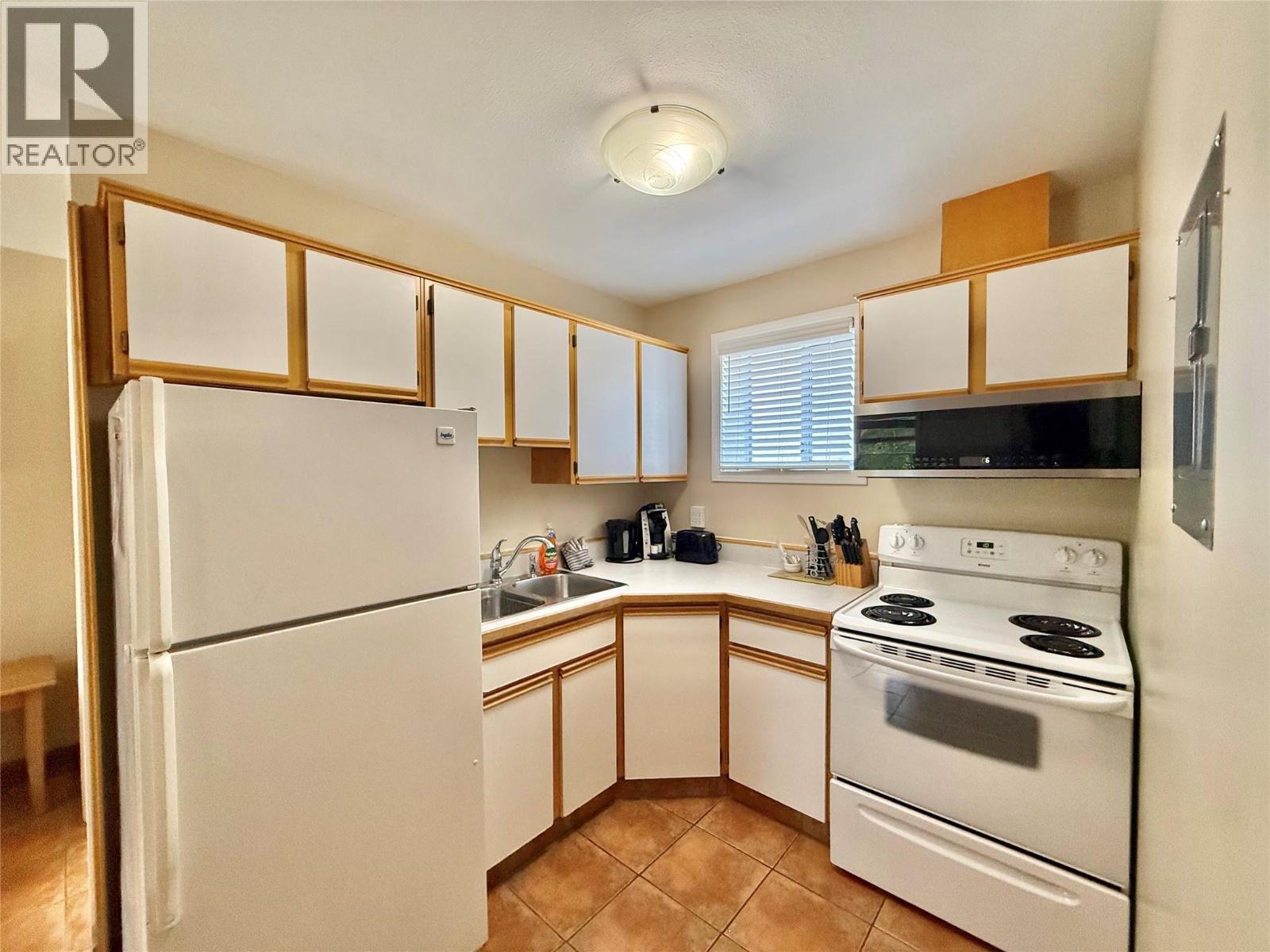 #208 7310 Main Street - 11