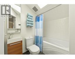 182 Baynes Dr, Fanny Bay, BC V0R1W0 Photo 78