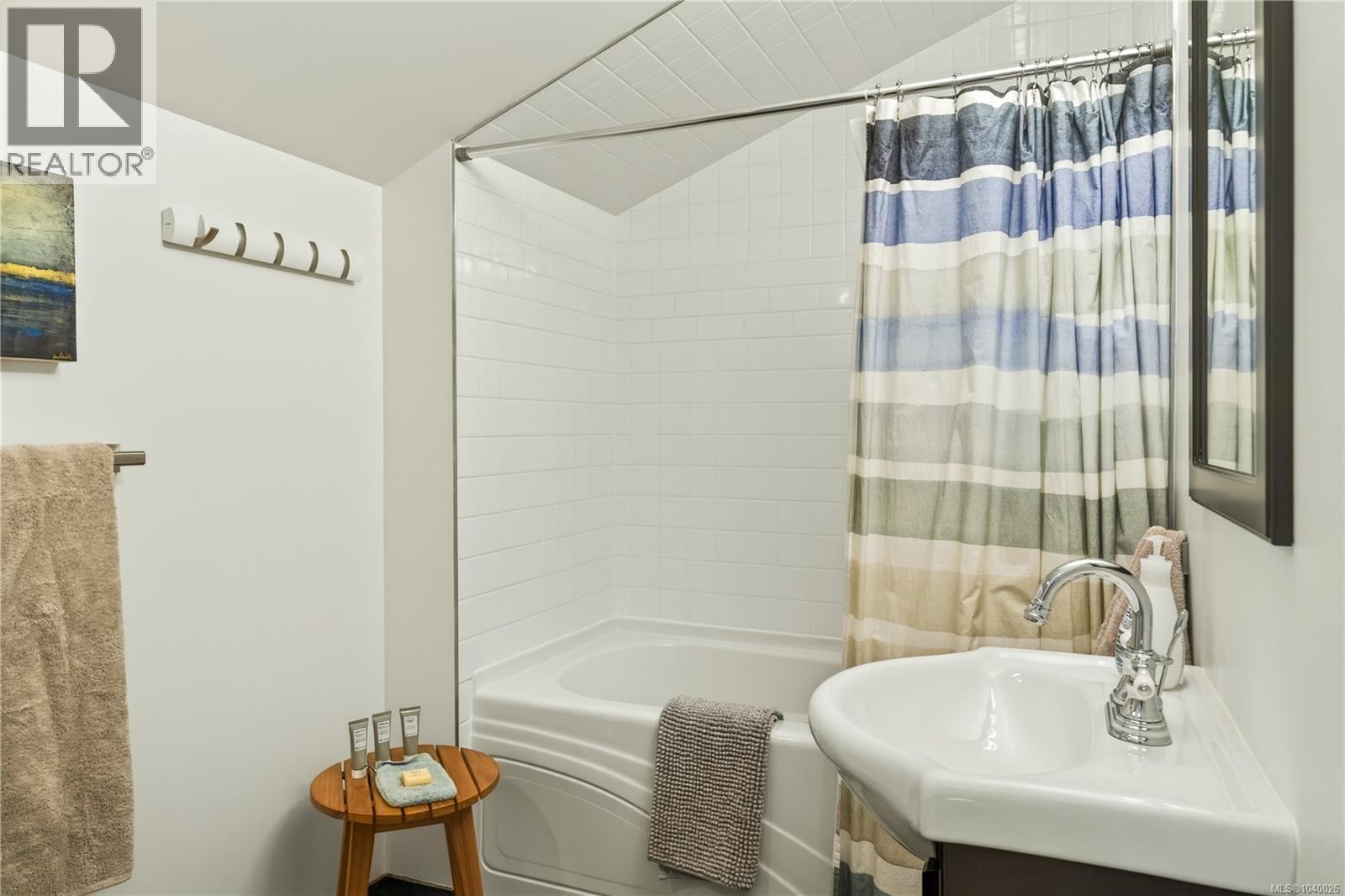 182 Baynes Dr - 74