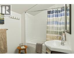 182 Baynes Dr, Fanny Bay, BC V0R1W0 Photo 74
