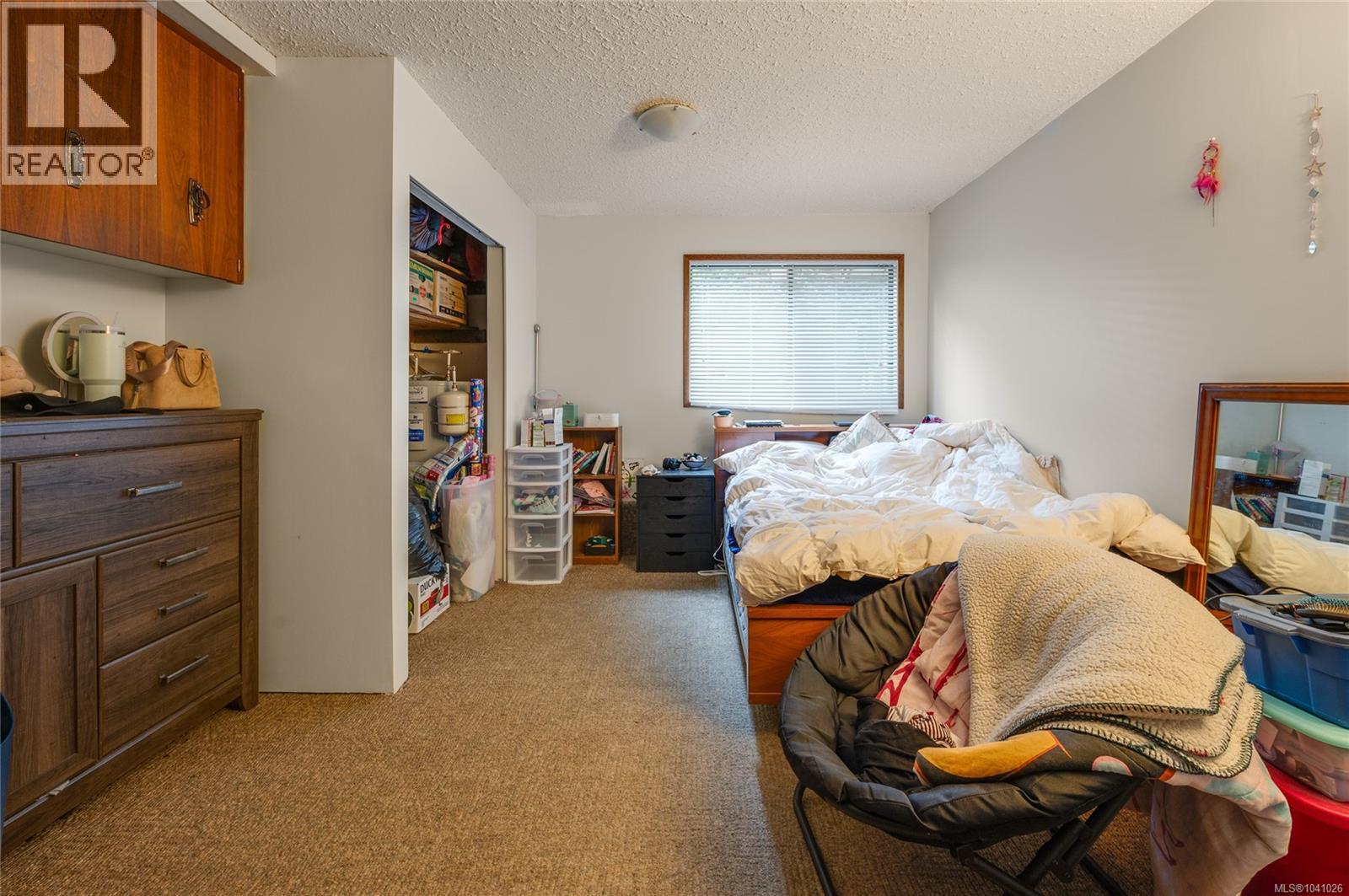 5561 Westdale Rd - Image 16