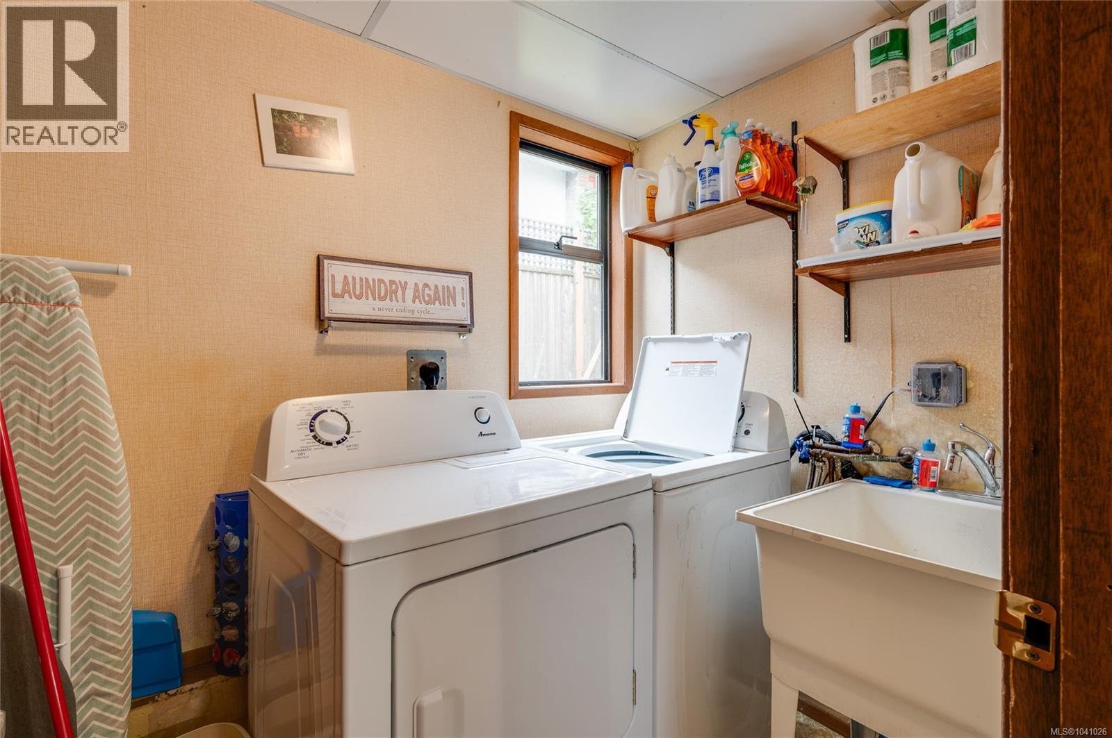 5561 Westdale Rd - Image 18