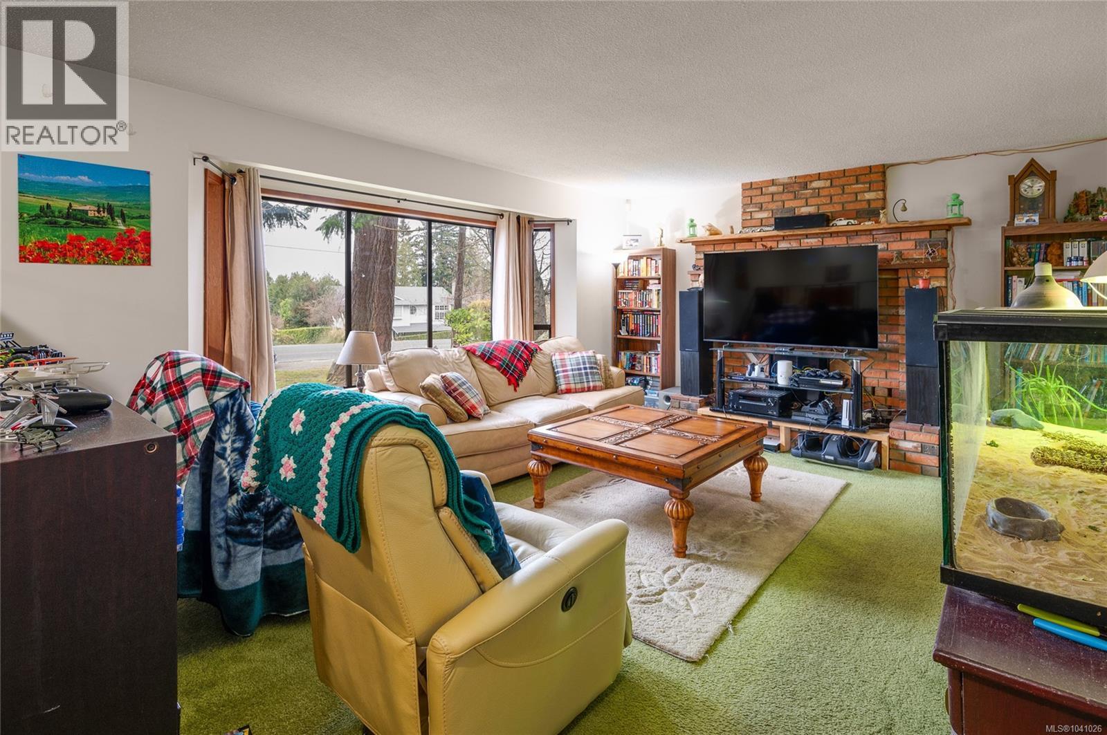 5561 Westdale Rd - Image 5