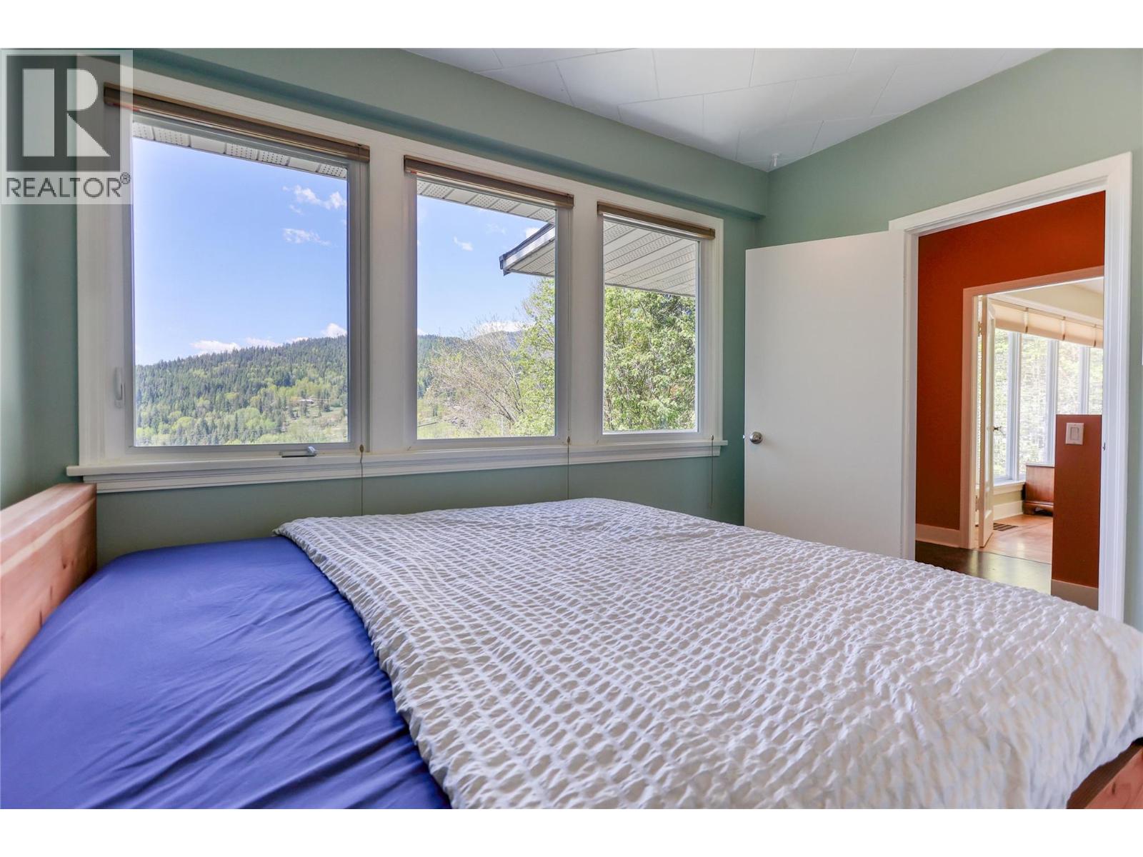 2551 Pinewood Drive - 10