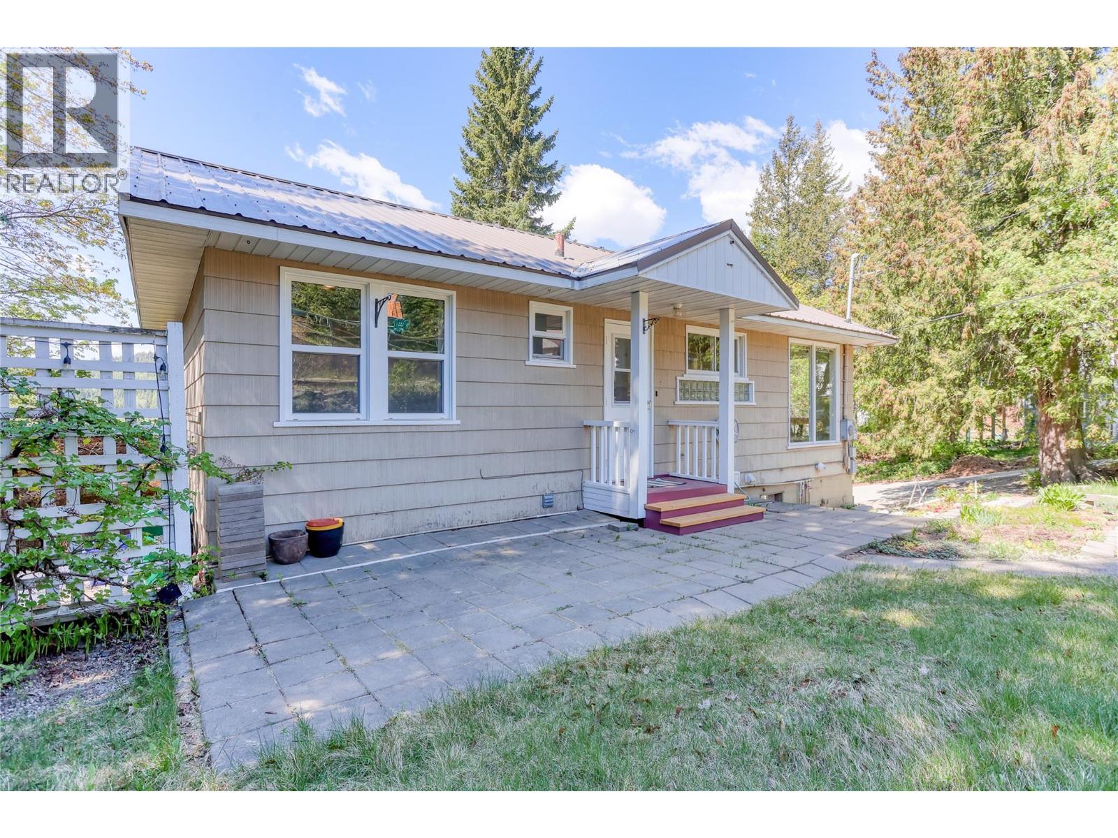 2551 Pinewood Drive - 1