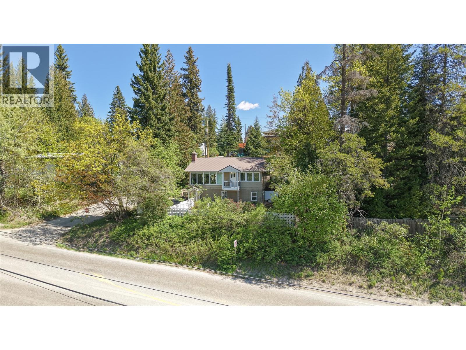 2551 Pinewood Drive - 27