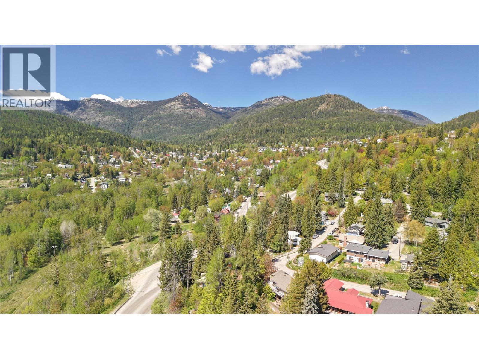 2551 Pinewood Drive - 28