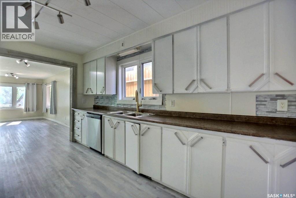 424 ARTHUR STREET - 11
