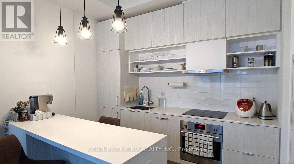 #1135 8 HILLSDALE AVENUE E - 3