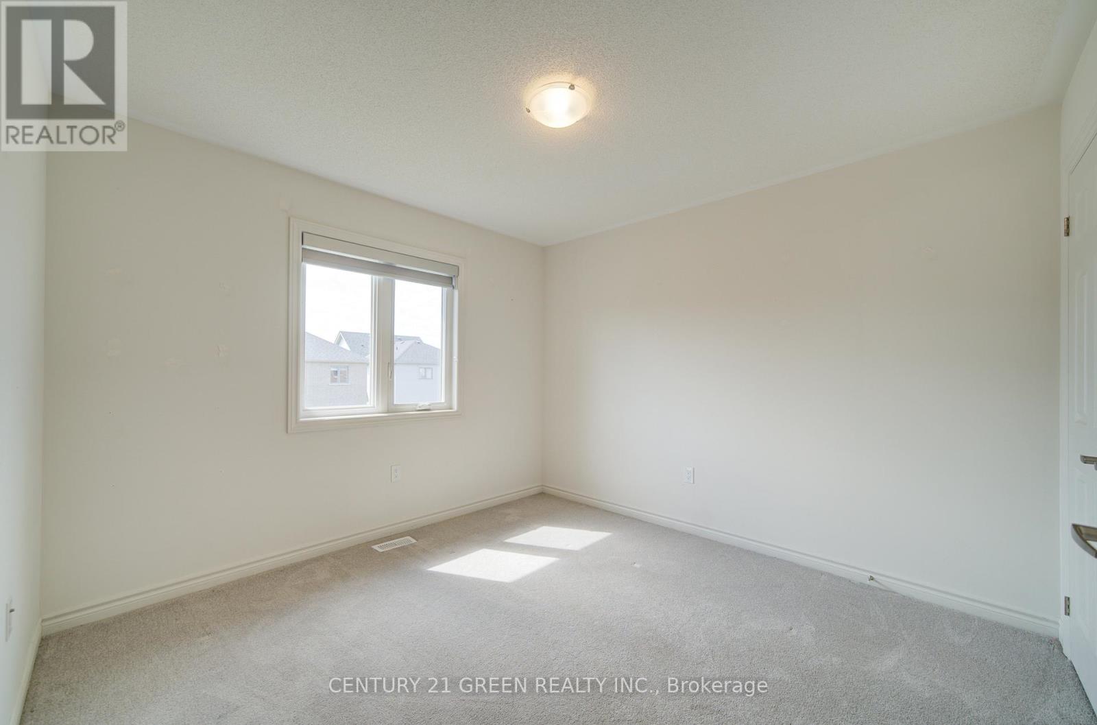 42 SPICER STREET - 34