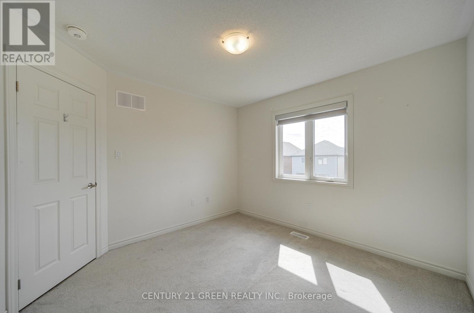 42 SPICER STREET - 35