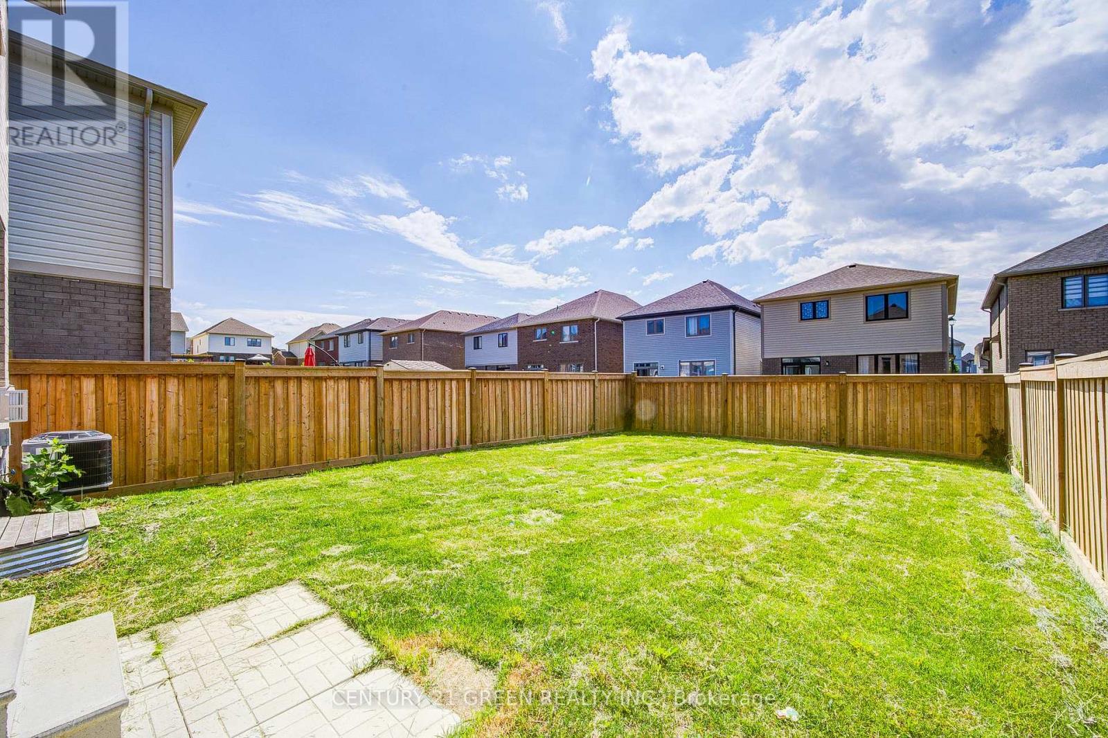 42 SPICER STREET - 45