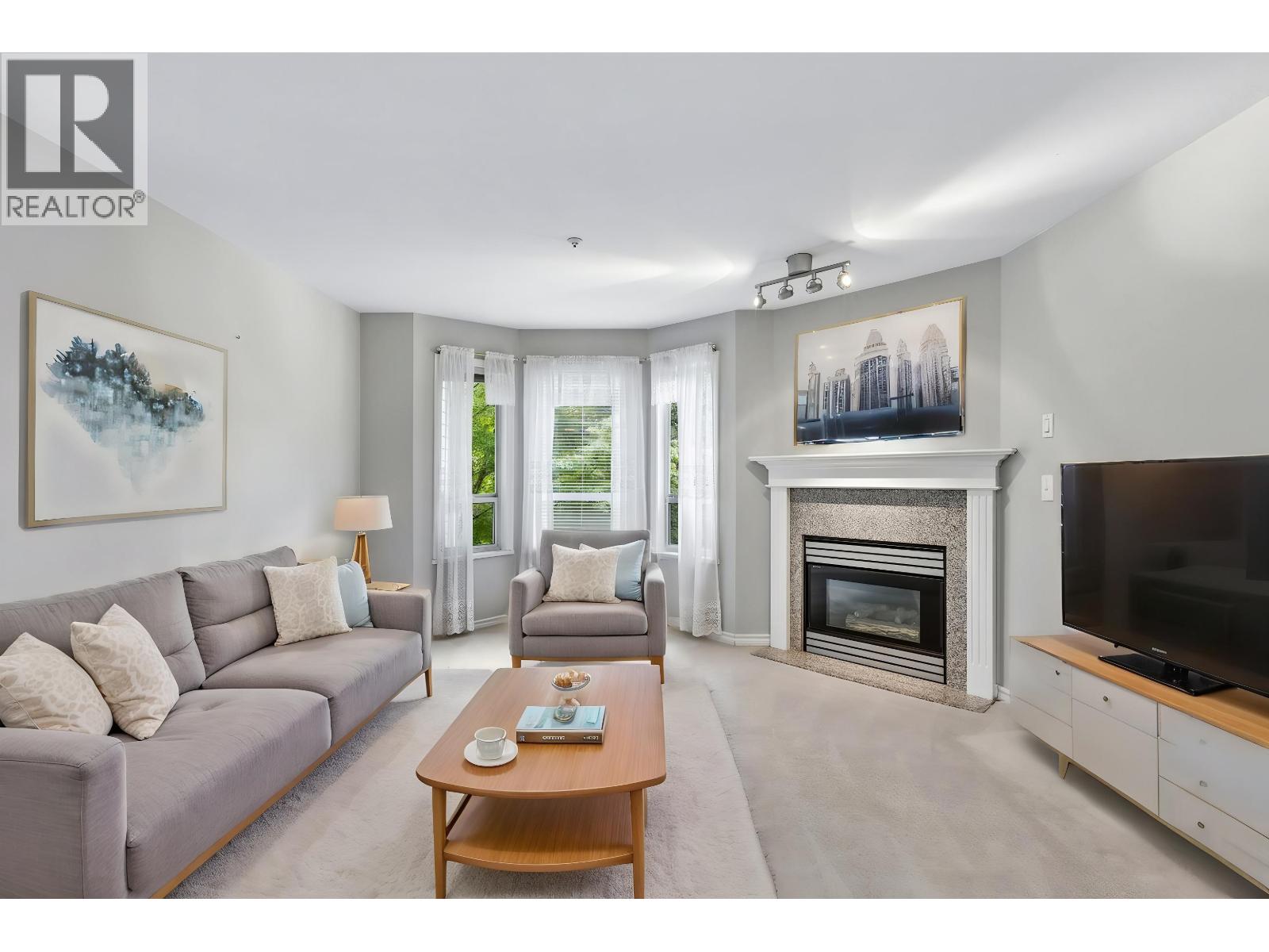 206 1150 LYNN VALLEY ROAD