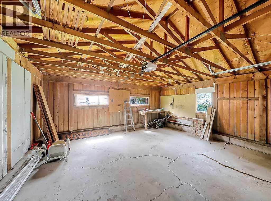 533 4 Street SW — photo 33