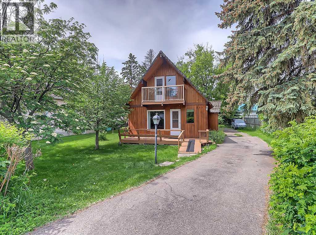 533 4 Street SW — photo 38