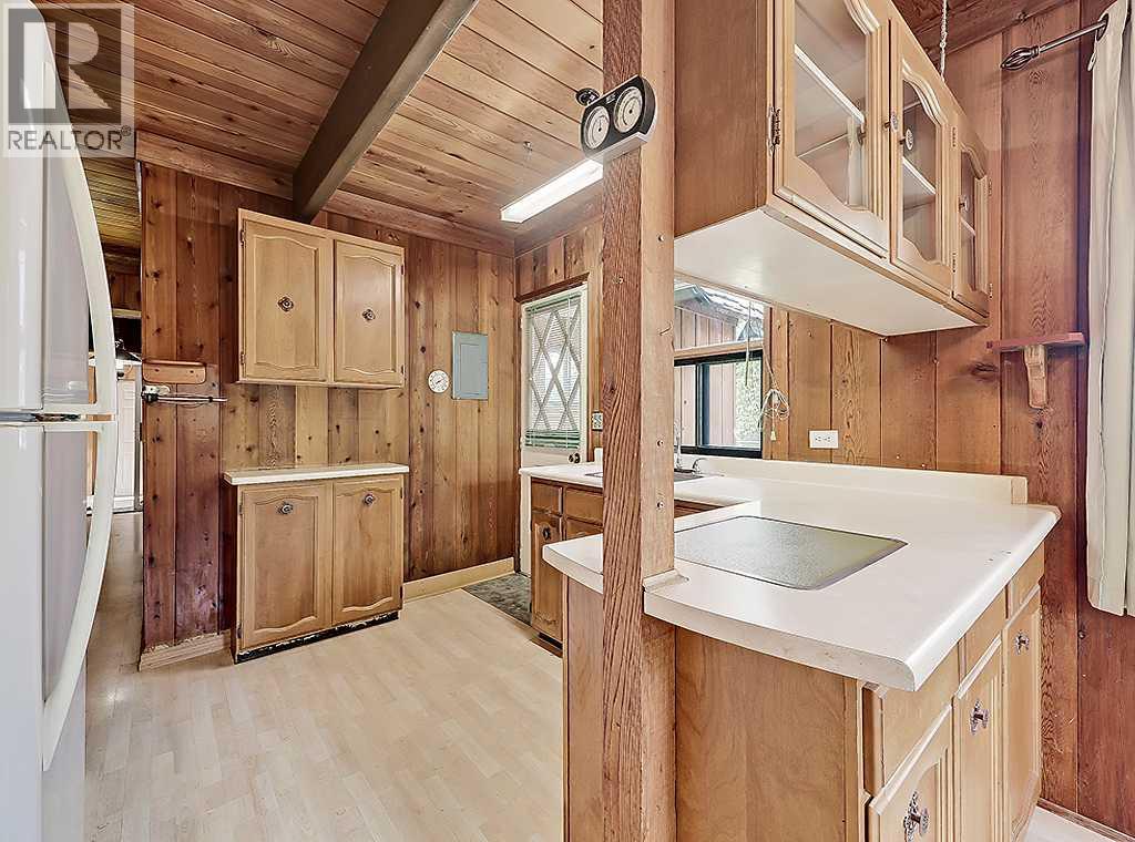 533 4 Street SW - photo 4