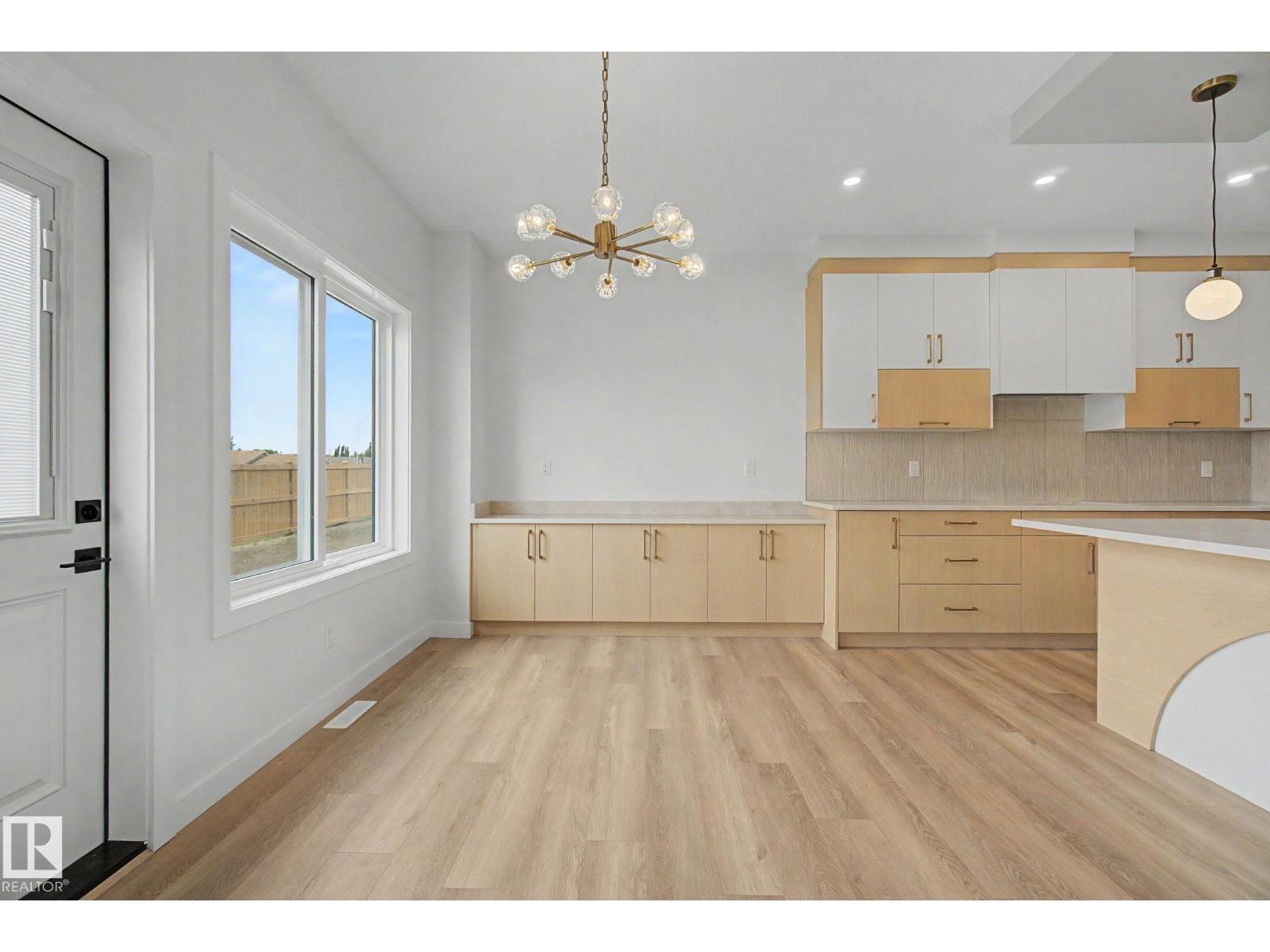 2 Willow Heights DR — photo 12