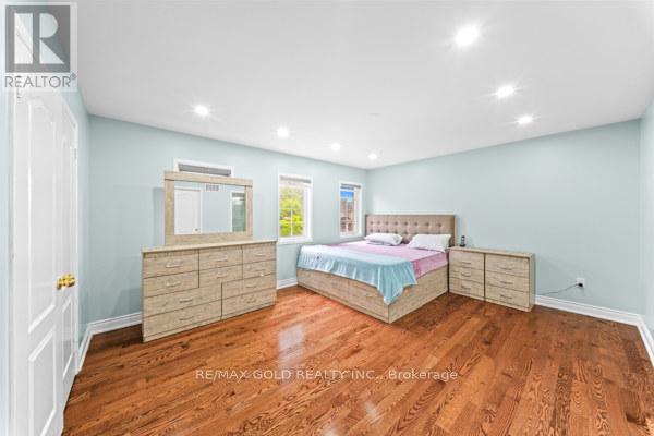 39 TRAILHEAD CRESCENT - 18