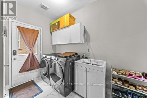39 TRAILHEAD CRESCENT - 21