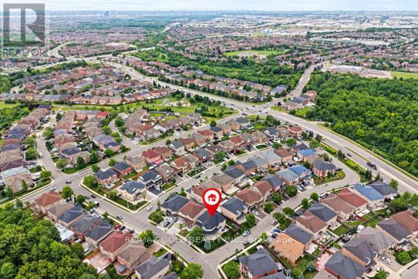 39 TRAILHEAD CRESCENT - 32