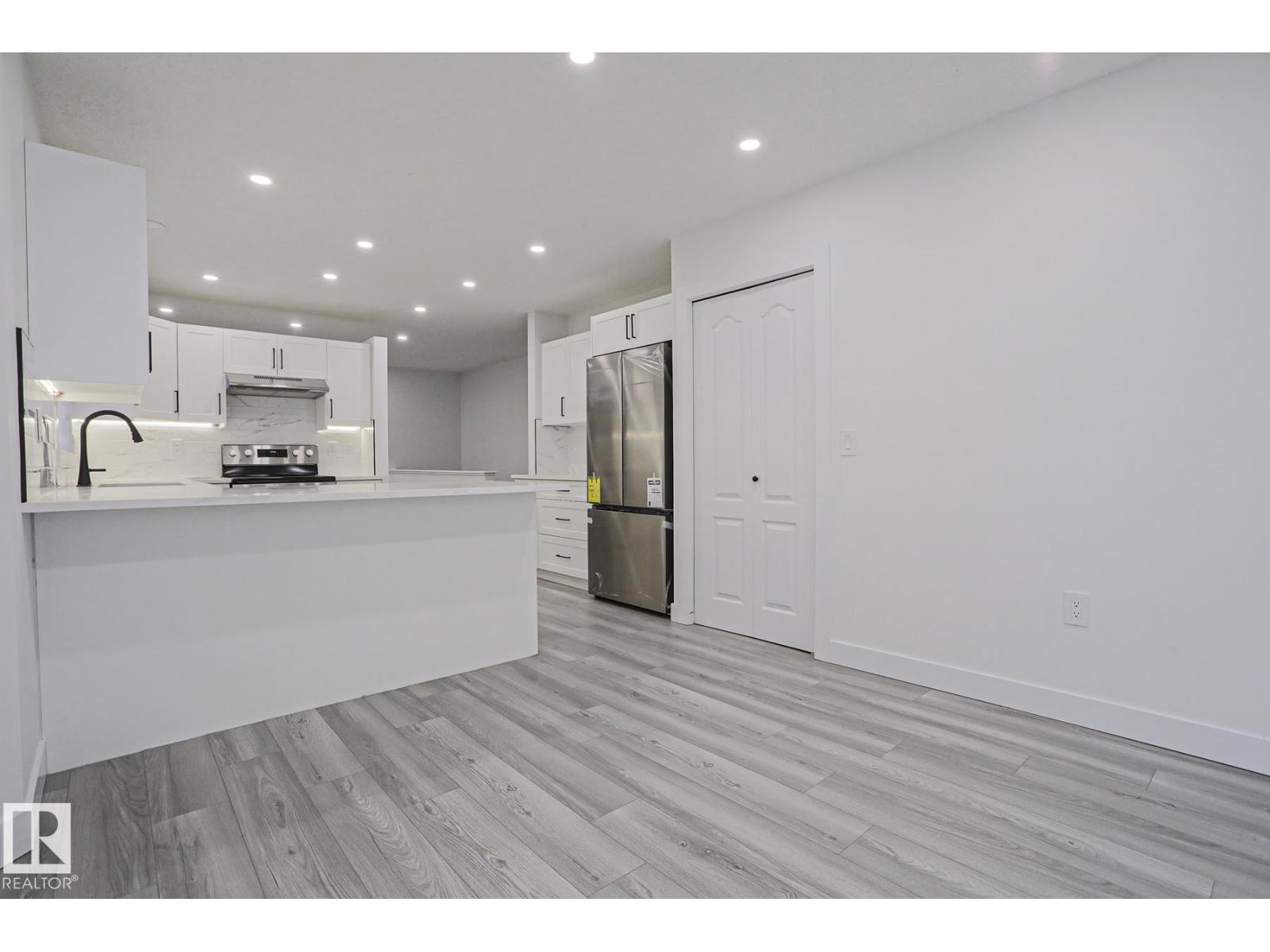 4716 207 ST NW - 13