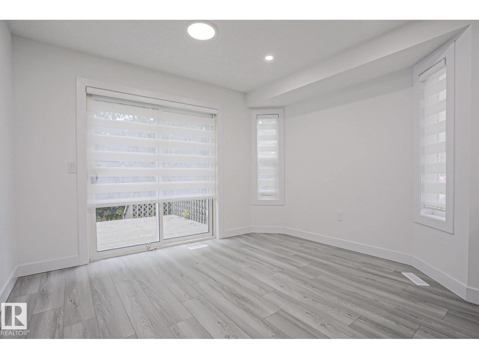 4716 207 ST NW - 14