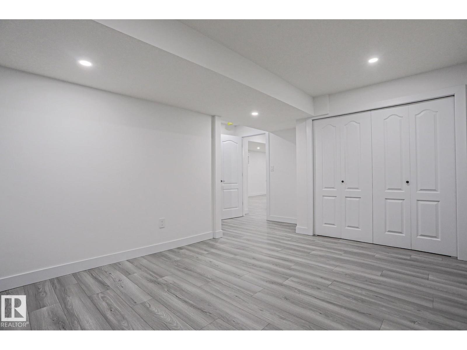 4716 207 ST NW — photo 32