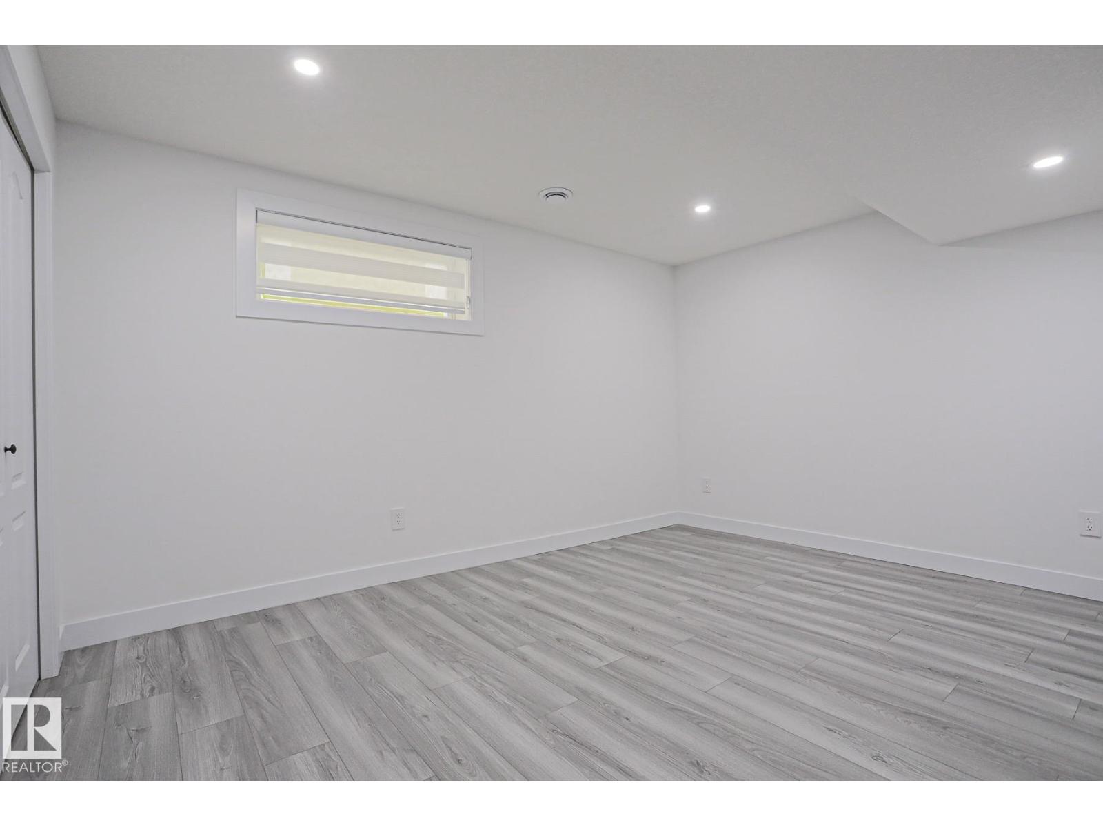 4716 207 ST NW — photo 33