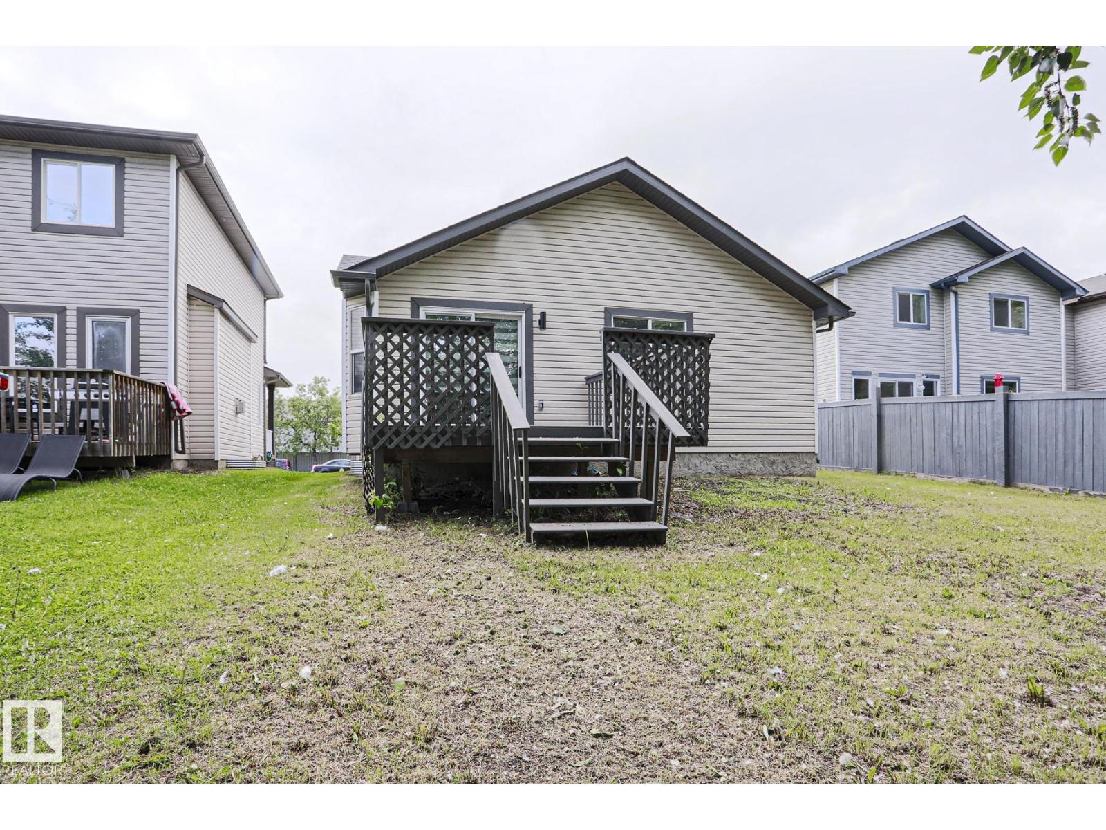 4716 207 ST NW - 40